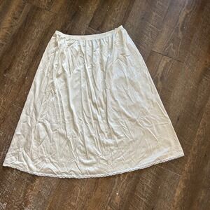 Vintage Adonna for JCPenney Cream Nylon Lace Trim Half Slip Style 124 Medium
